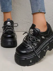 Punk Style Skull Chunky Platform Shoes, 3D Skull Decoration, Metallic Stud Details, Adjustable Woven Laces, Thick Sole for Leg Lengthening, Walking Shoes