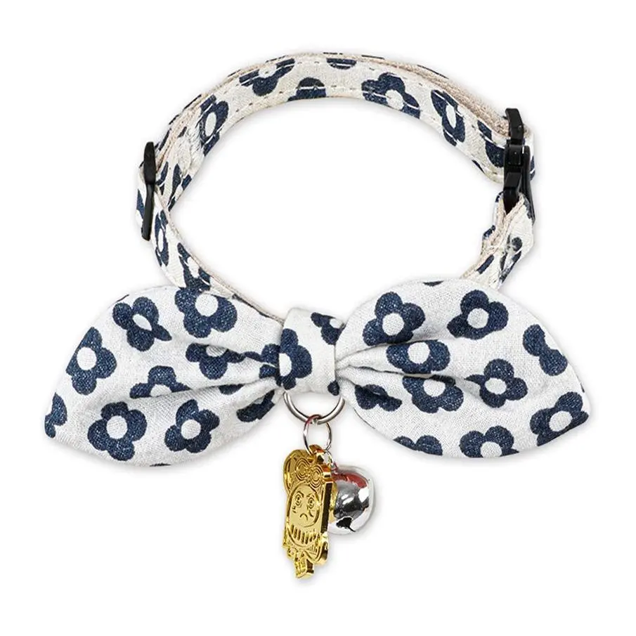 Touchcat Designer Collar with large Bowtie andBell Touchcat Designer Collar with large Bowtie andBell