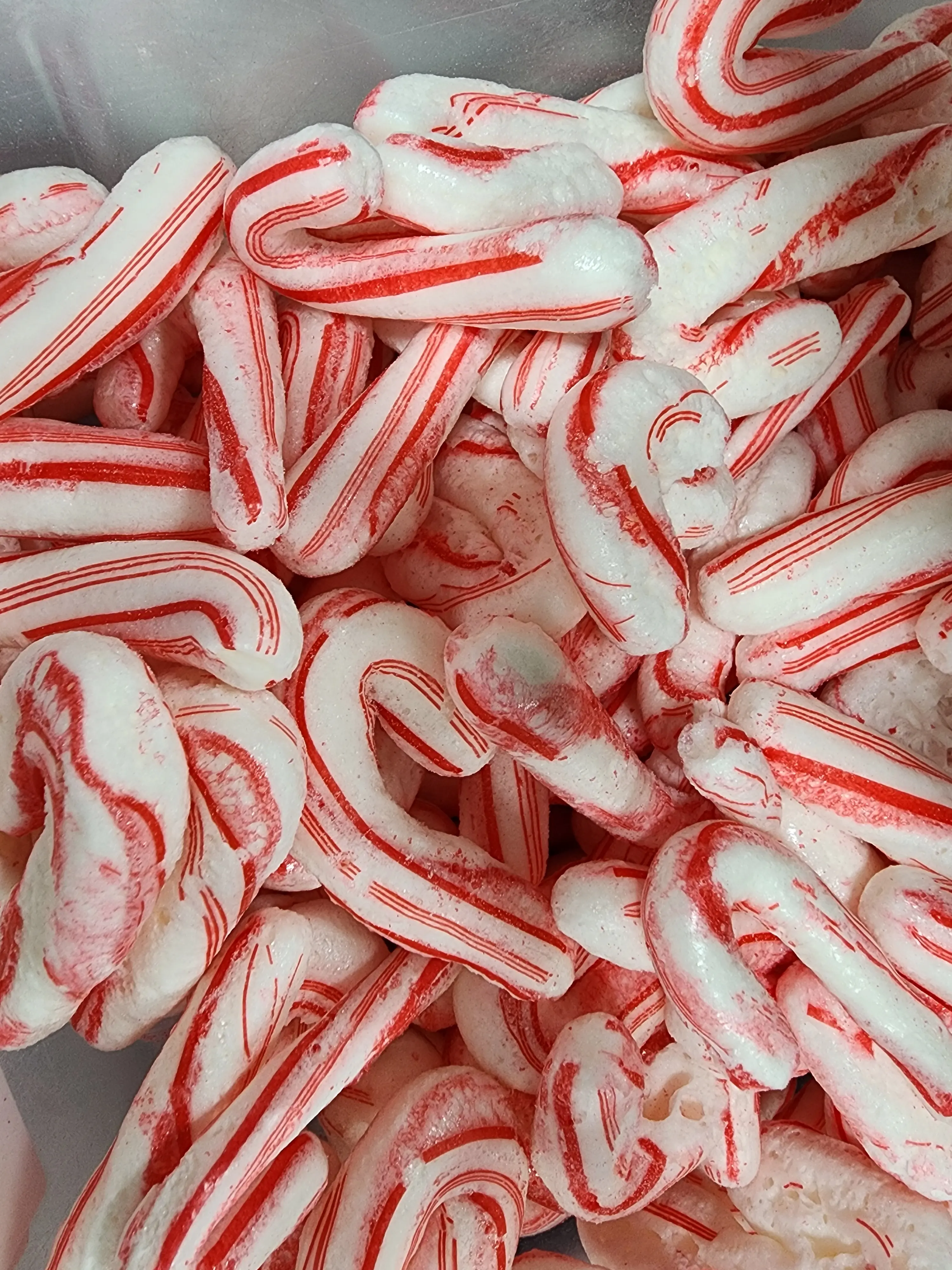 Freeze Dried Peppermint Candy Cane Freeze Dried Peppermint Candy Cane