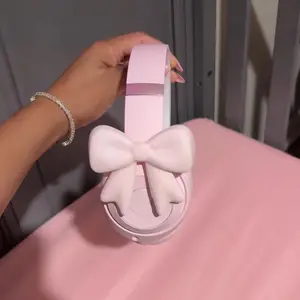 Silicone Bow Headphone Accessories, 2-Pack 3D Bows Decoration, Cute Earphone Clips, Coquettish Design, Perfect for Headphones & Earphones