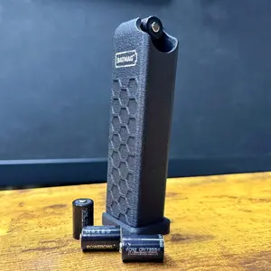 BatMag for CR2 batteries