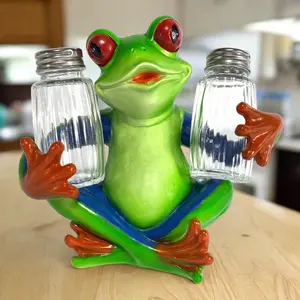 Salt and Pepper Shakers - Tree Frog