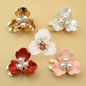 Button Covers: Three-petal flower pearl shirt dress sleeve button covers