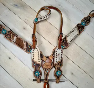 Turquoise Daisy Cowhide and Leather Tack Set