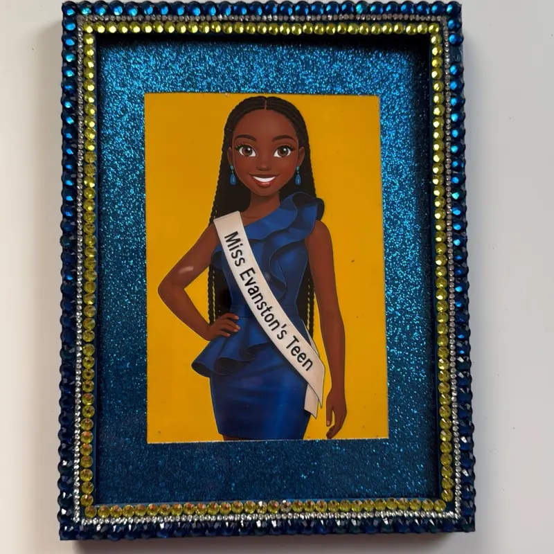 From Pageant Star to Digital Doll Art with a rhinestone-decorated glitter frame. Decoration Wall Print Photo