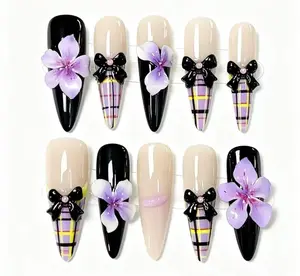 Stella:Beautiful Handmade Nails Open InLive Stella:Beautiful Handmade Nails Open InLive