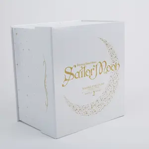 Sailor Moon Manga Box Set Vol. 7-10 (Naoko Takeuchi Collection): With 16 Art Cards, Codename Sailor V, and a Holographic Gift Box -- Naoko Takeuchi - Paperback