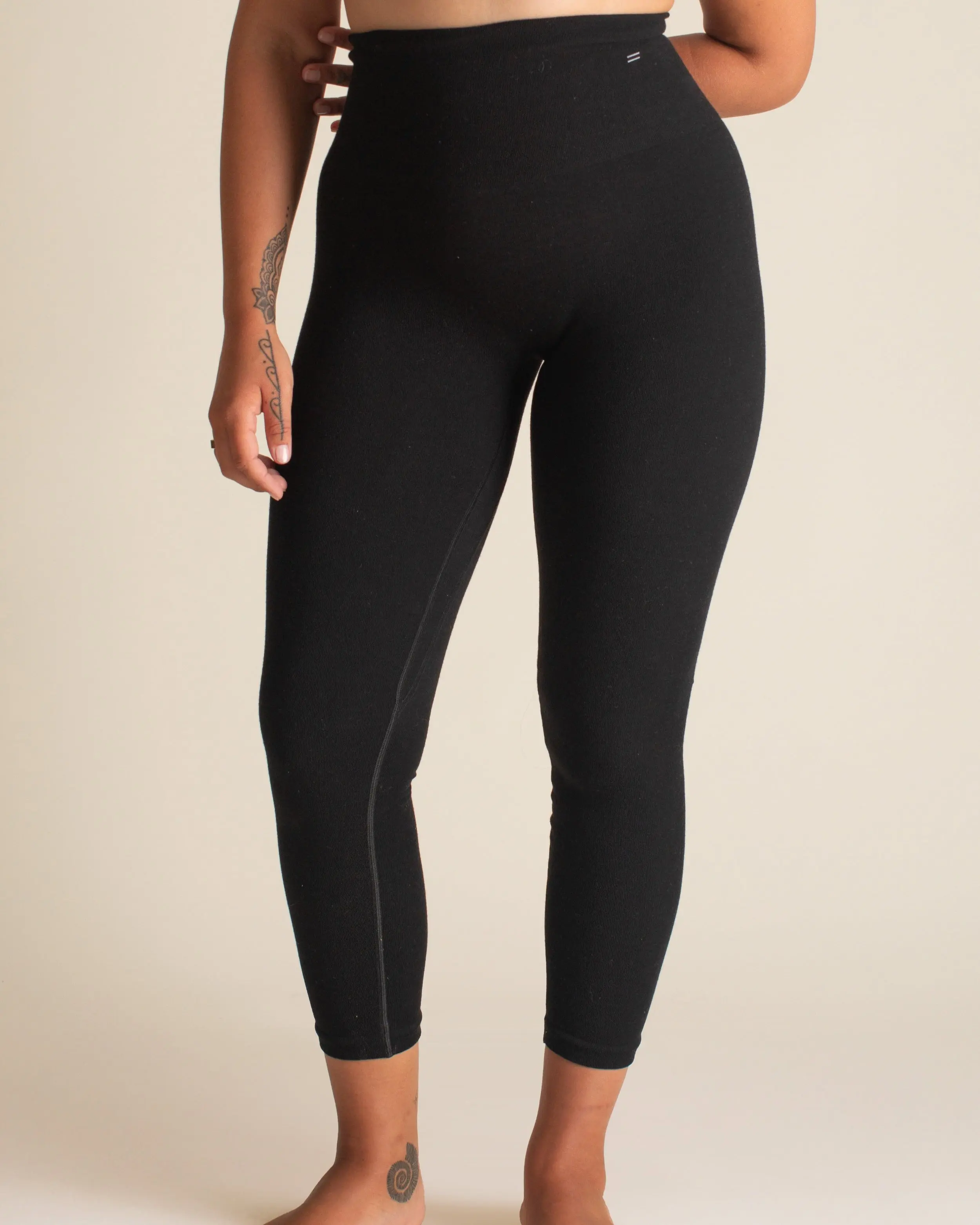 Essential Compressive Legging 25"
