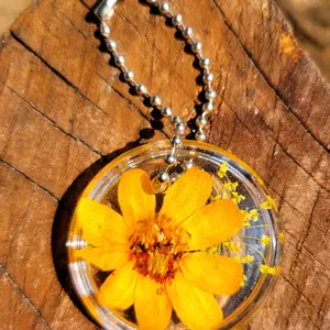 Resin Handmade Pressed Flower Keychain keys