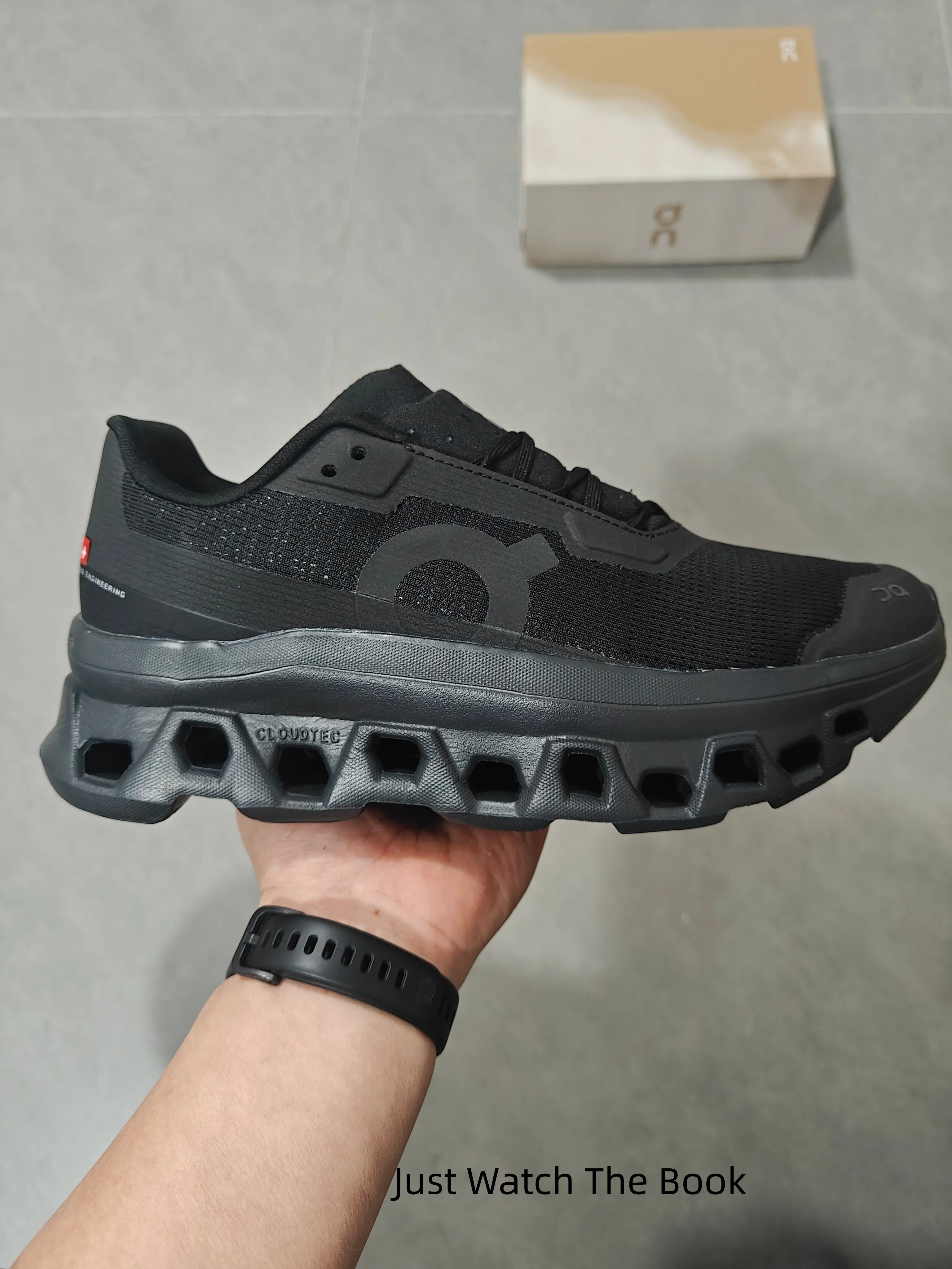 Solid Black Breathable Fly Knit Mesh Integrated Hollow Cushion Outsole Outdoor Jogging Commute Fitness Travel Sneakers
