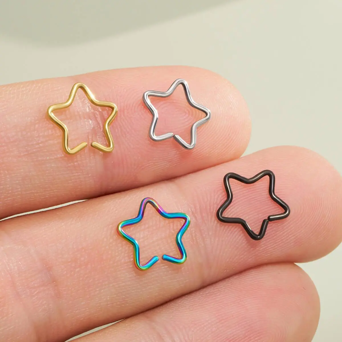 OUFER 2PCS 20G Titanium Star Seamless Nose Rings, Body-Safe Piercing Jewelry - Lightweight, Hypoallergenic, Corrosion-Resistant, Hygienic Nose Piercing Fashion Accessory