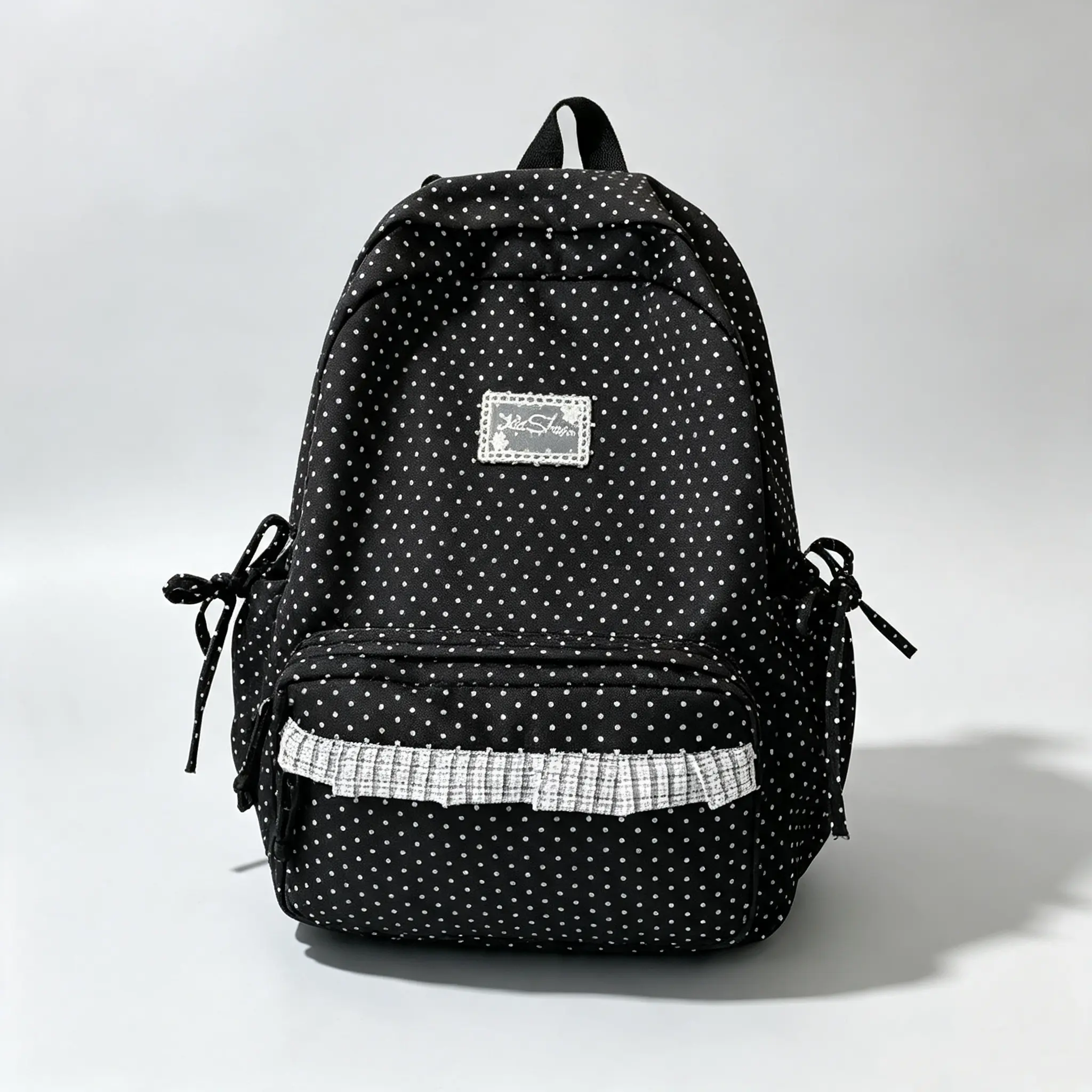 Featured Wave Point Backpack for the Start of School Season, with a fresh and fashionable design, simple and lightweight, suitable for daily classes, short trips, leisure outings, and various purposes, suitable for girls' backpacks