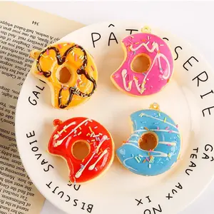 Slow rebound toy 5cm, take a bite of donuts, cake simulation, bread, moon pendant, keychain toy, pinch