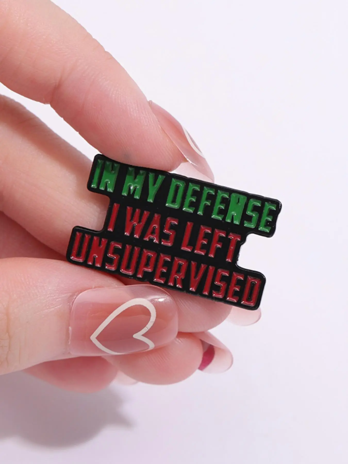 Unisex Fashion Letter Pattern Brooch, Creative Alloy Badge for Daily Vacation Holiday Party Gift, Casual Fashion Accessories for Daily Use Valentine's