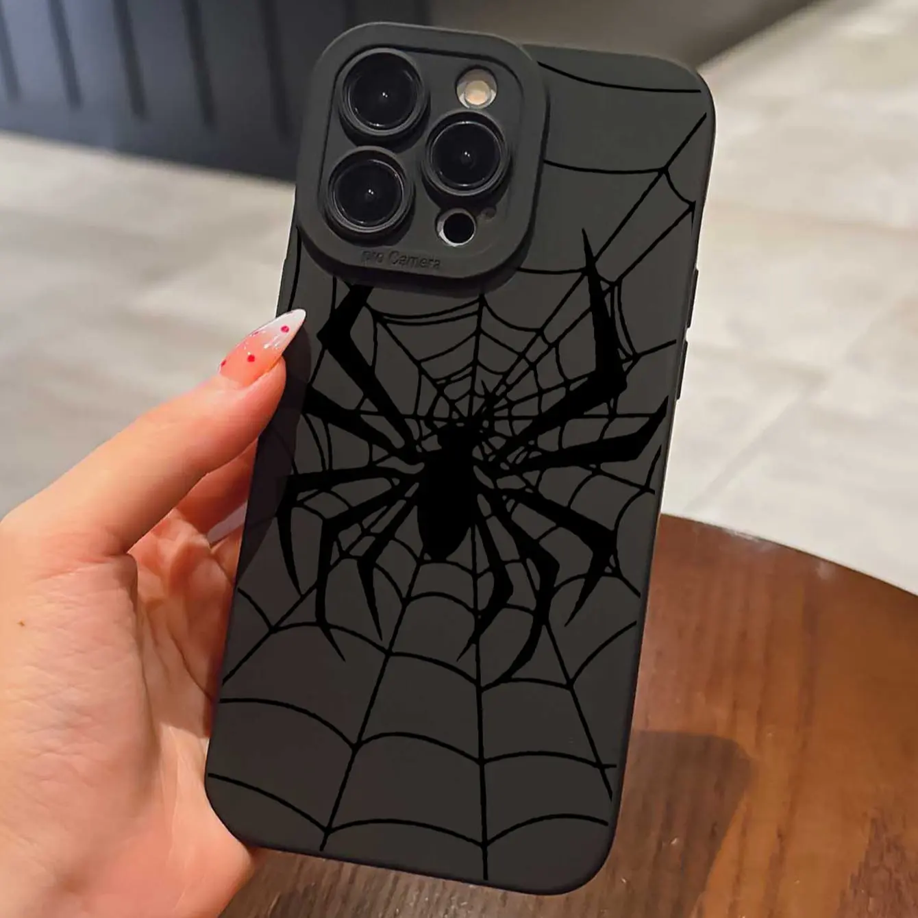 Spider Pattern Durable Shockproof Smartphone Casing - Protective Mobile Phone Accessory for iPhone 17 Pro Max, 16, 15, 14, 13, 12, 11 Devices