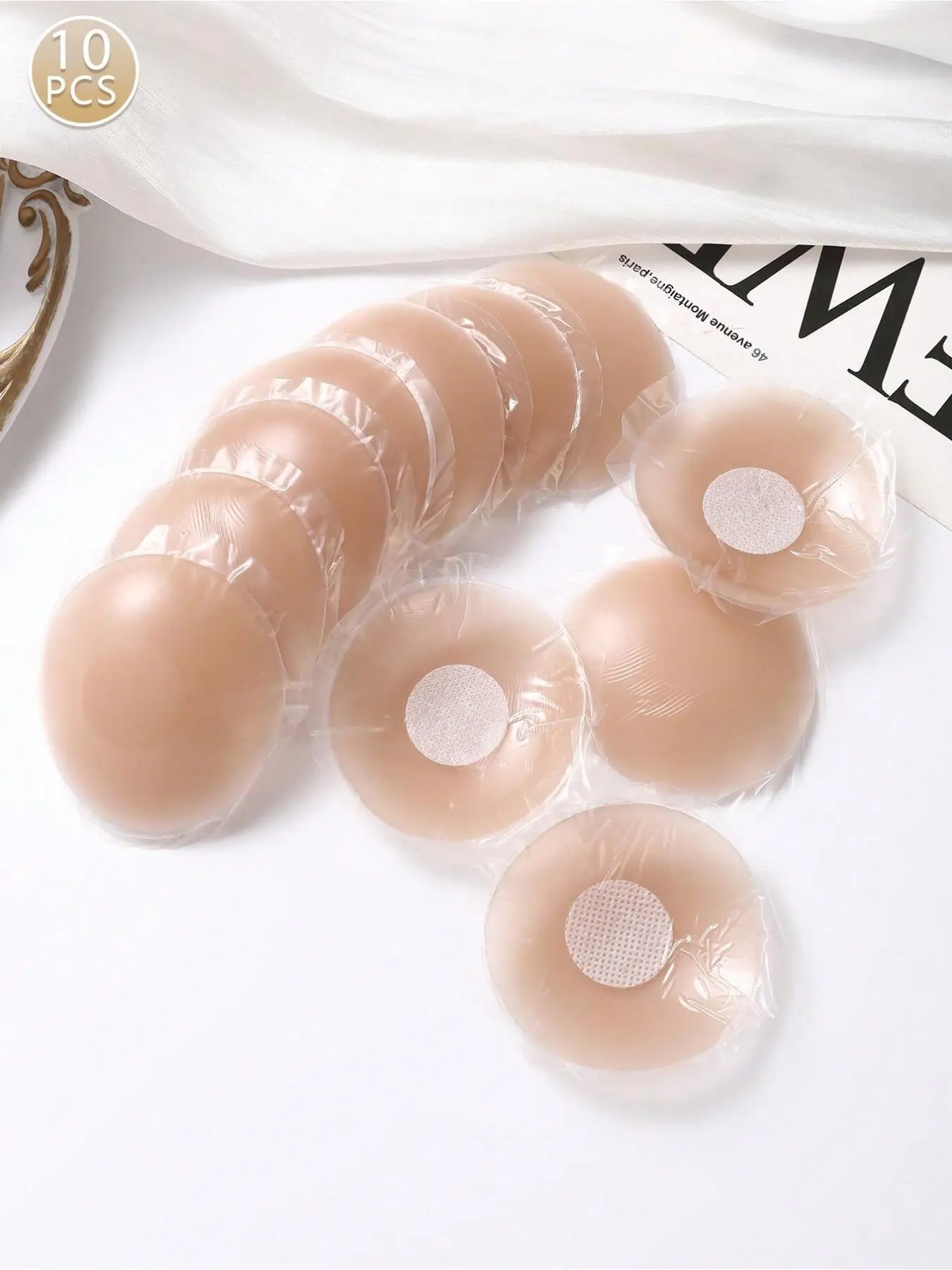 10 pieces of women's silicone ultra-thin nipple covers, with cute dots for protection, invisible and seamless breast pads, easy to carry, reusable, suitable for wedding dresses, commuting, bikinis, formal wear, and dresses.