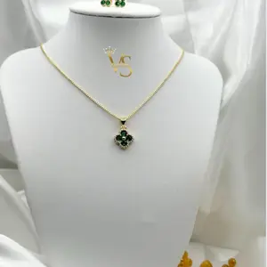 Valdes Luxury #141 – 14K Laminated Flower Pendant Necklace & Stud Earrings Set
