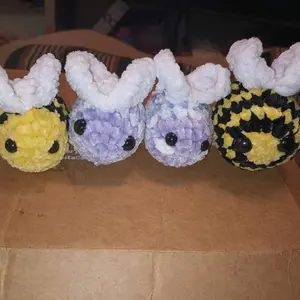 crochet baby bees