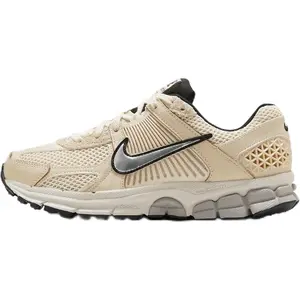 Women's Nike Zoom Vomero 5 Pearl White/Chrome-Light Bone (FN6742 200)