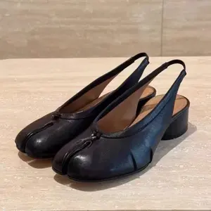 Tabi split-toed shoes pig's foot shoes women's shoes 2026 new women's dance shoes niche pleated flat-soled ballet shoes shallow mouth one pedal single shoes