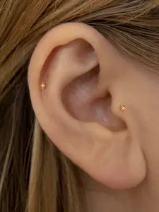 2Pcs Star Cartilage Earrings Stud Helix Piercing Jewelry 16G Tragus Earrings Hypoallergenic Stainless Steel Conch Piercing Jewelry Ear Studs