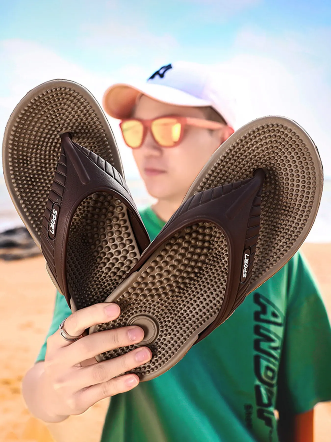 Durable Men's Flip-Flops, Footwear, Flip Flops Shoes, Ergonomic Arch Support, Non-Slip Sole, Ideal for Summer Vacation, Camping, Hiking, Daily Commute, Narrow Fit Outdoor Sandals