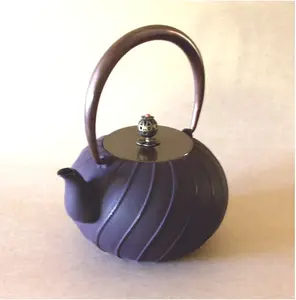 Cast Iron Tea Pot - Copper Handle, Line Pattern