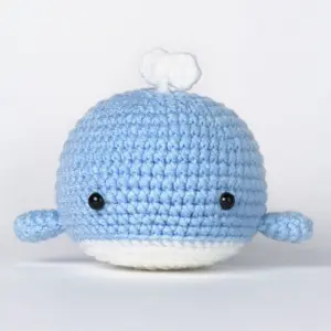 Whale Amigurumi DIY Crochet Kit Wizardi F07N8-M43