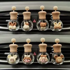 High-end car essential oil diffuser, long-lasting light fragrance for the car, automotive plant-based aromatherapy air conditioner vent perfume empty bottle