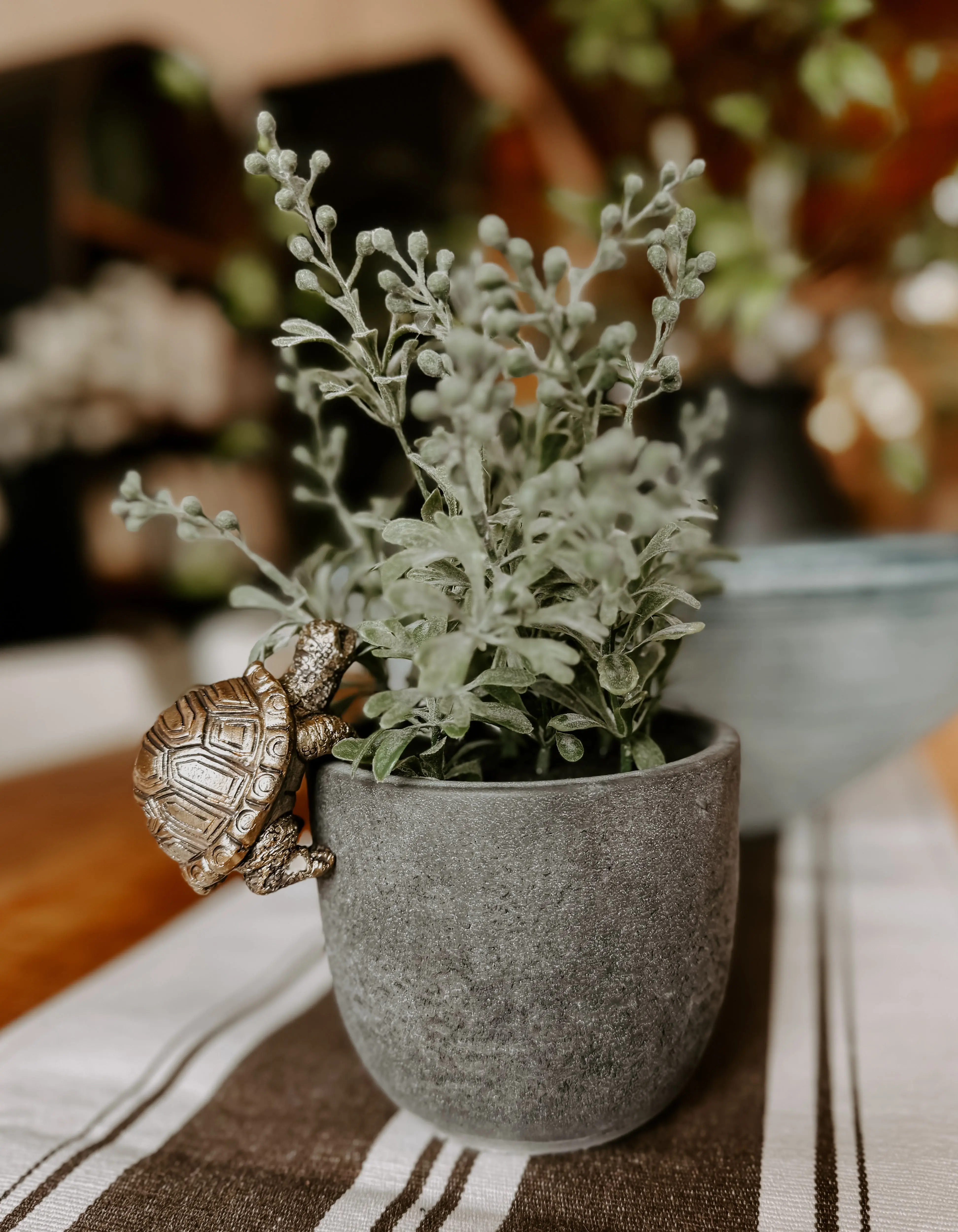 Critter Pot Hanger