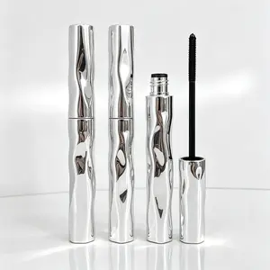This mascara creates thick, long, and curled lashes.It's waterproof, smudge-proof, and long-lasting, giving you perfectly defined lashes like a sunflower.The black formula dries quickly and forms a protective film.