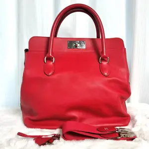 Pre-owned HERMÈS Toolbox 26 Rouge Vif Top Handle Bag|20911225 WWL