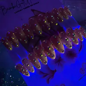 Almond Shaped Luxury 20pcs Press On Nails - Elegant Design for Everyday Wear