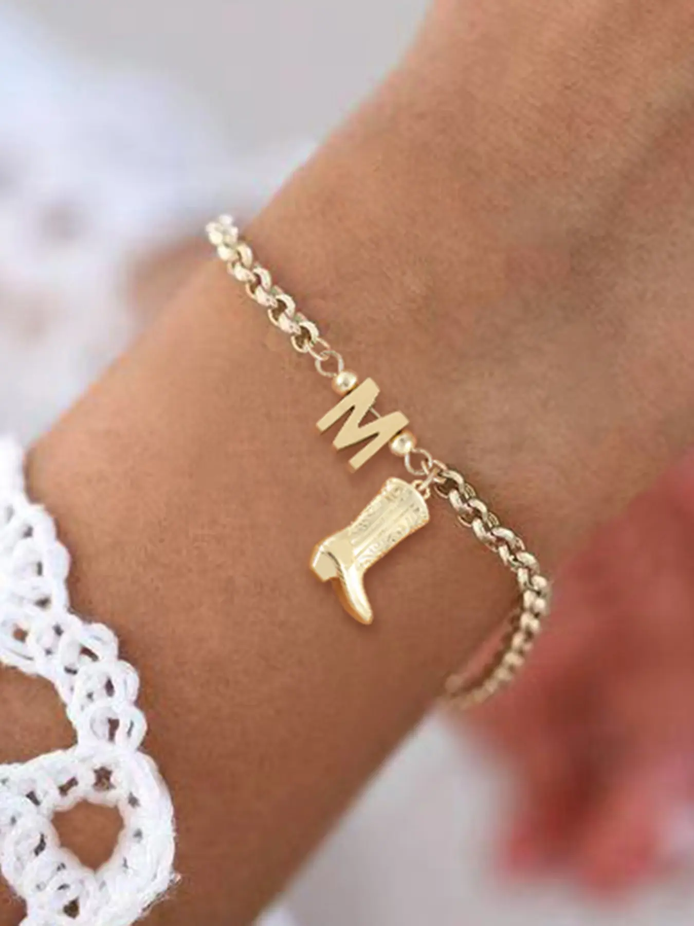 1Pcs Initial Western Cowboy Boot Pendant Bracelet Women Vintage Fashion Golden Stainless Steel Chain Bracelets, Fashionable Bracelet, Charm Bracelets For Women