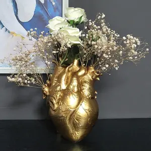 Creative Heart-Shaped Vase, Vintage Resin Craft, Artistic Home Decor, Suitable for Living Room, Bedroom, Office, Halloween, Valentine's Day