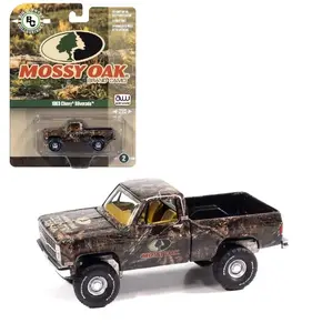 AUTO WORLD 1983 CHEVROLET SILVERADO PICKUP "MOSSY OAK" 1:64 DIECAST MODEL CAR AWSP199-5E