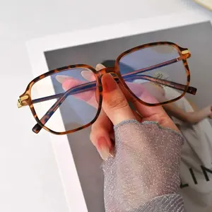 Very Light Simple Anti-blue Light Square Frame Eyeglasses for Women, Fashion Tortoiseshell Pattern Eyeglasses for Work, Daily Clothing Decor, Perfect for Student Daily Use