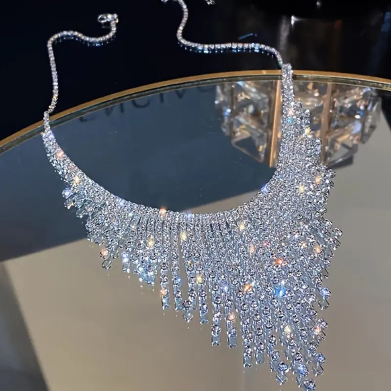 Rhinestone Decorated Bling Pendant Necklace for Women for Gift, Elegant Necklace for Fashion Jewelry Party, Daily Decor, Decorative Shining Necklace, Trendy All-match & Exquisite Jewelry for Birthday Gift