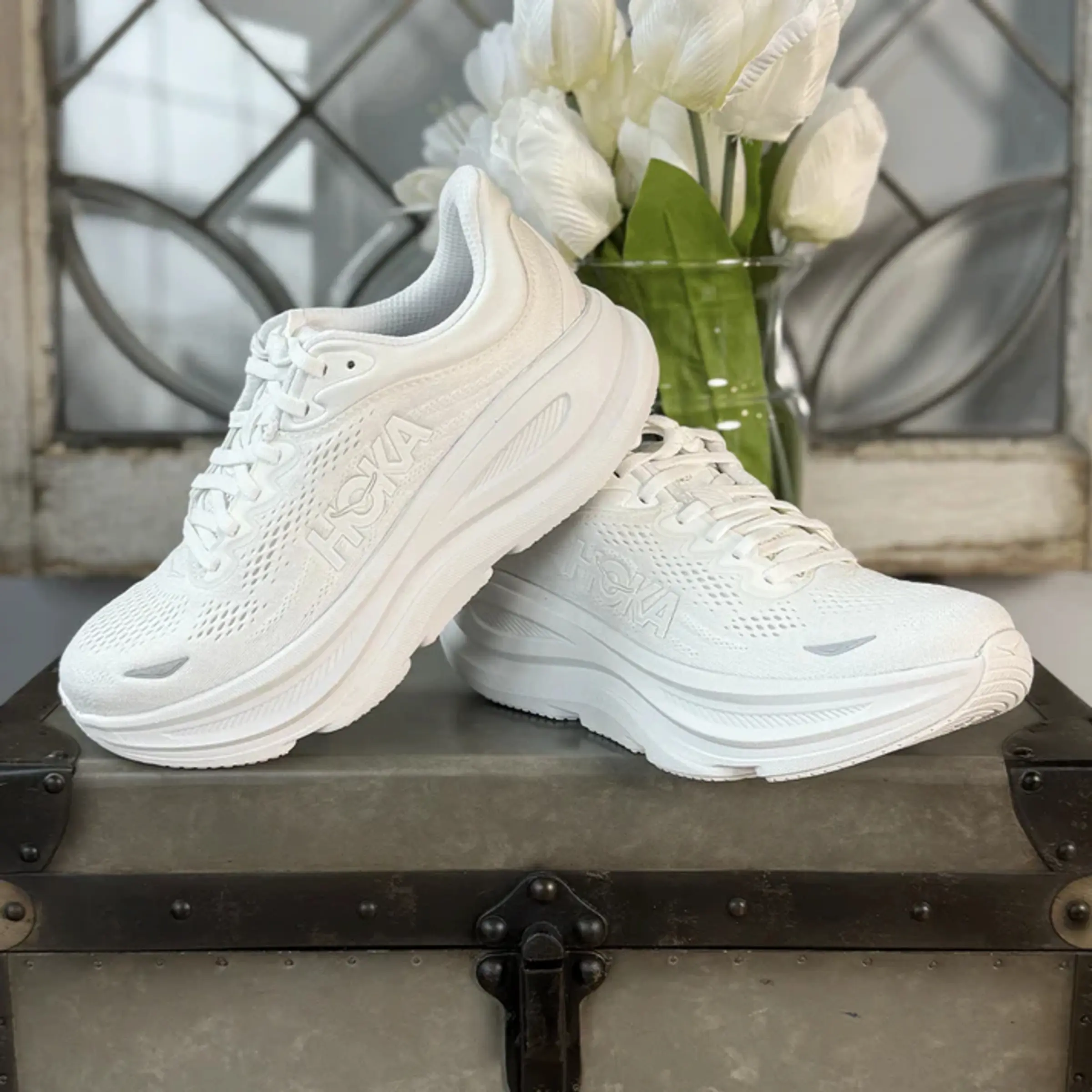 Hoka One One Bondi 9 Triple White 1162012-WWH Women's Fashion
