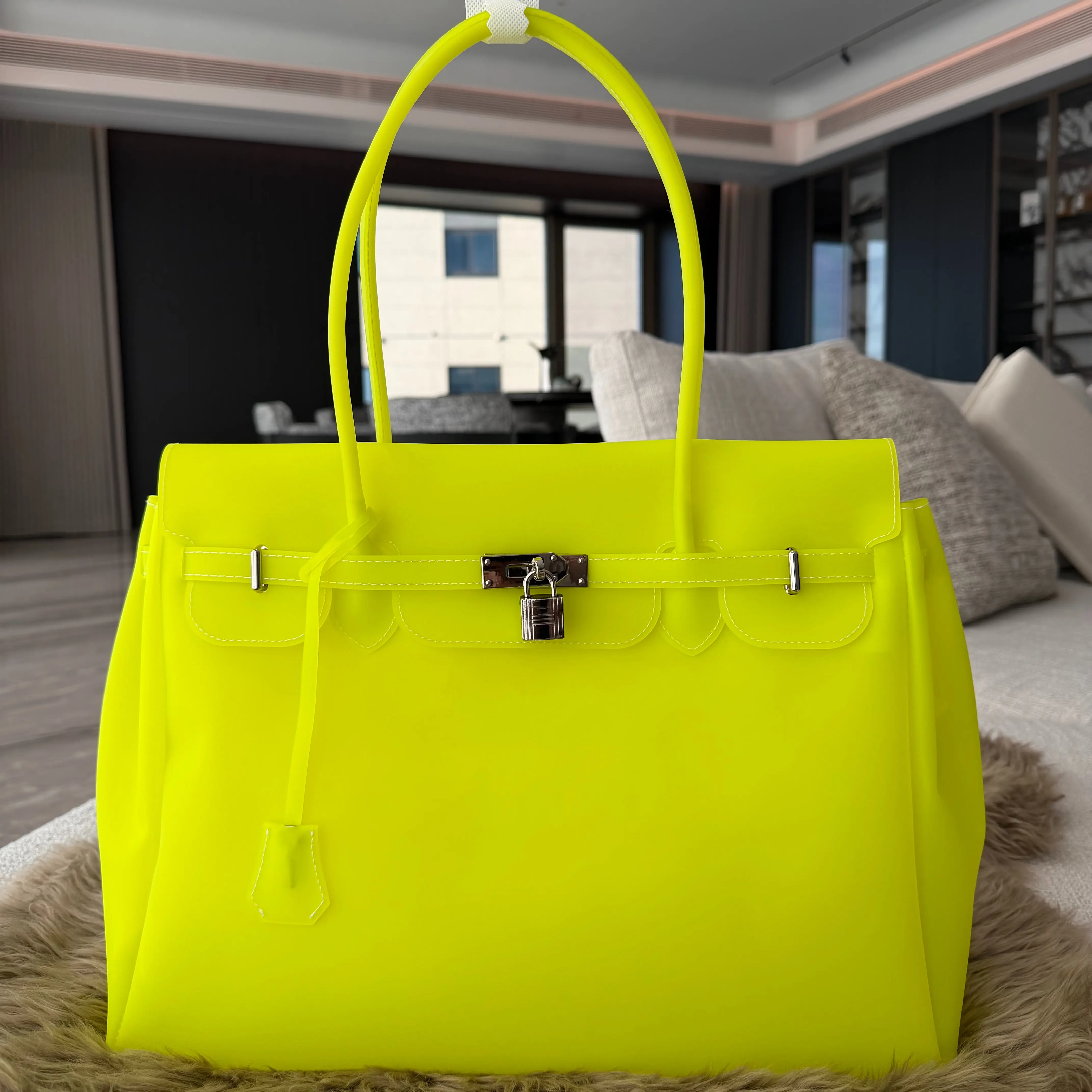 Neon Yellow (Large 40*16*27cm)