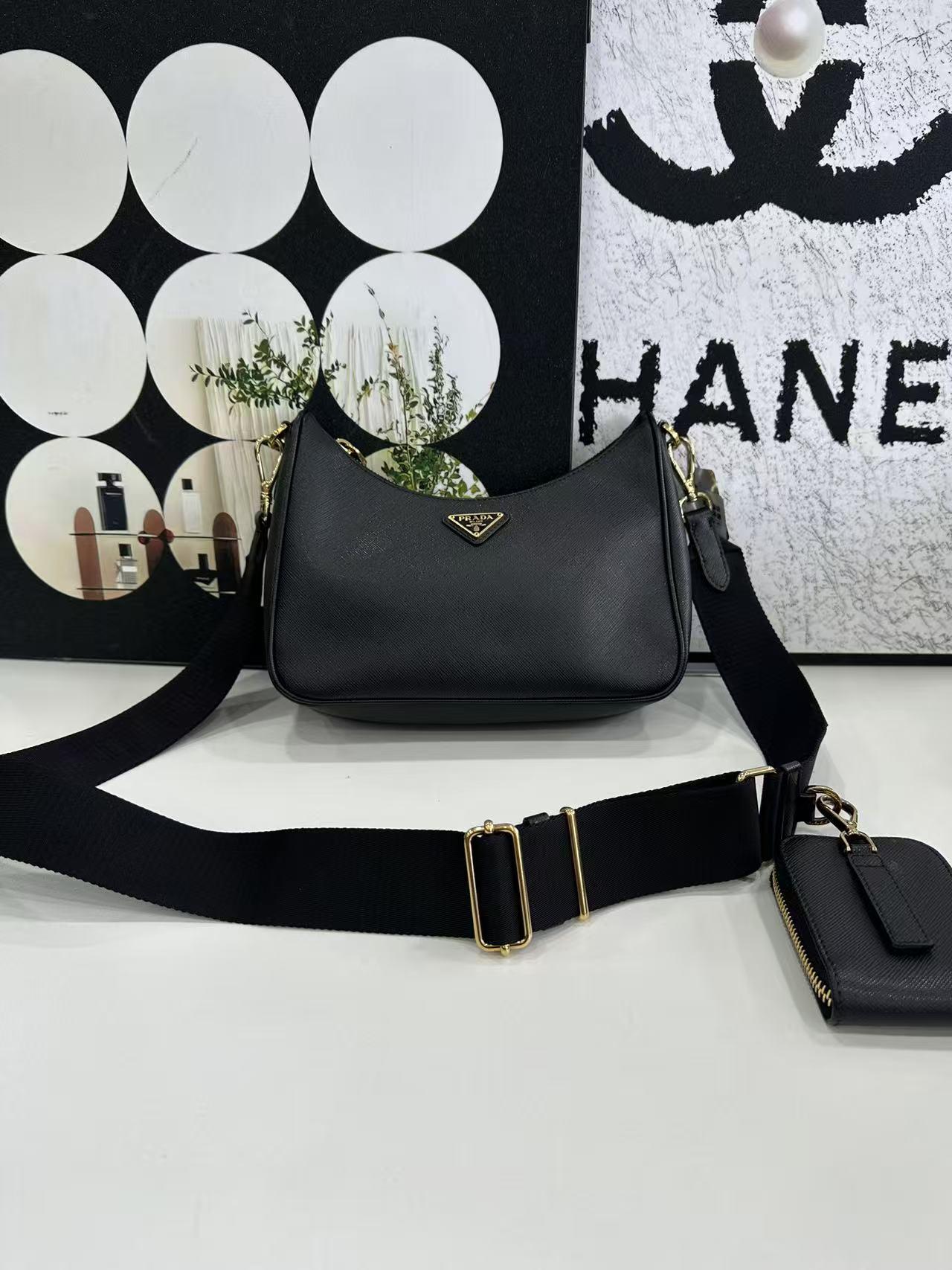 Pre-owned PRADA 3 in 1 Re Edition Shoulder Bag – Gray Leather – Date Code 180