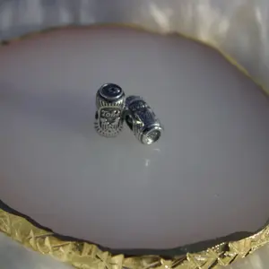 Toña charm