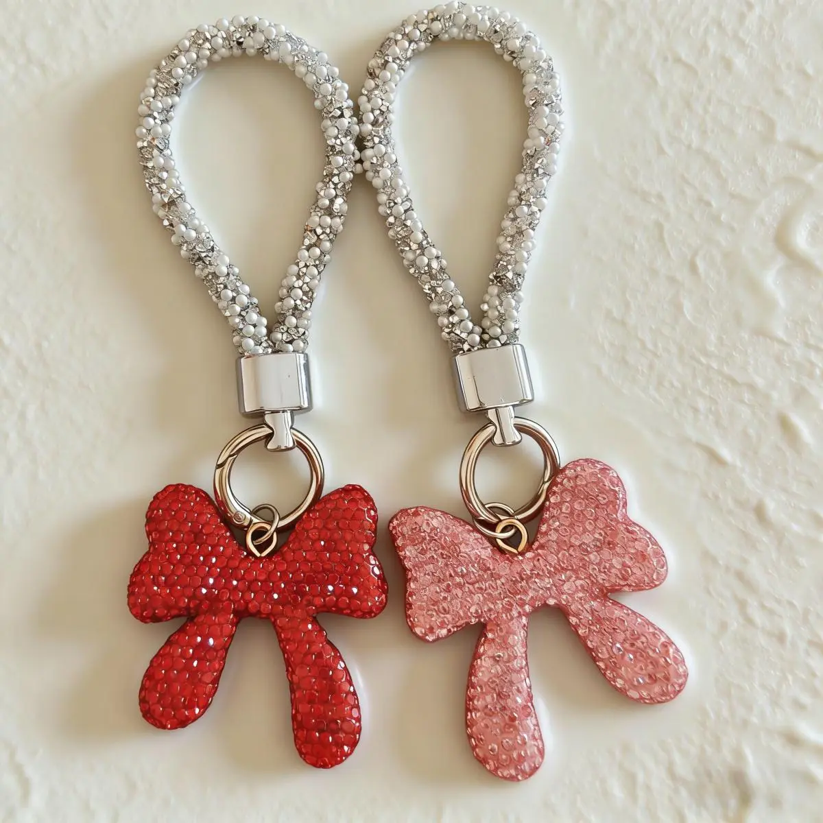 Alloy Bow Keychain with Sparkling Rhinestones, Cute Charm for Women's Handbags, Backpacks, and Car Keys - Christmas Gift Idea, Gift Ideas, Keychains For Women, Cute Keychains