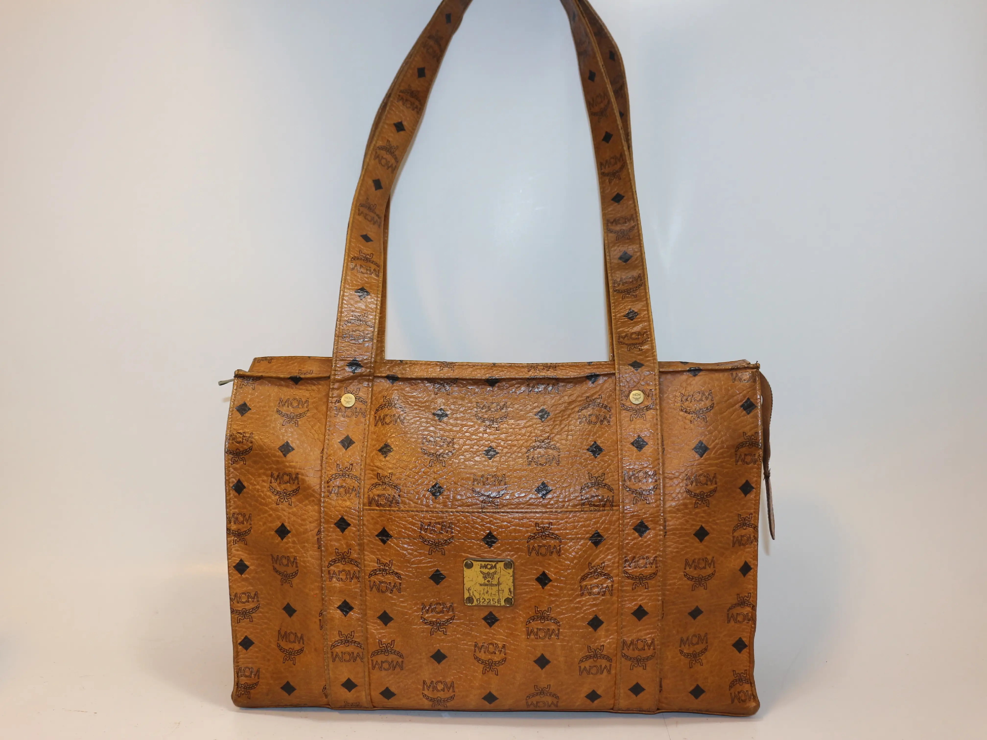 Pre-owned MCM PVC Shoulder Bags Logo Leather Shoulder Hand Shoulder Bag