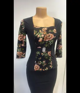 TAN FLOWER BLOUS - Black Top with Floral Pattern and 3/4 Sleeves for Tan Flower Blous Product
