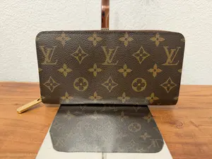 Pre-owned Louis Vuitton Monogram Canvas Small Leather Goods Preloved Leather Zippy Wallet