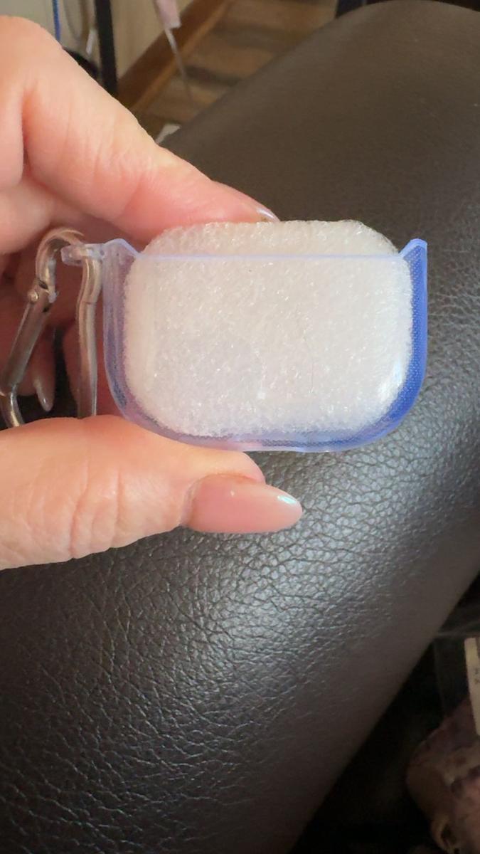 Item: Transparent, Airpods 4