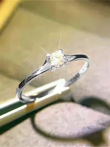 1 PC Elegant Cubic Zirconia Solitaire Engagement Ring For Women For Valentine's Day Gift Wedding Engagement Anniversary Party Jewelry