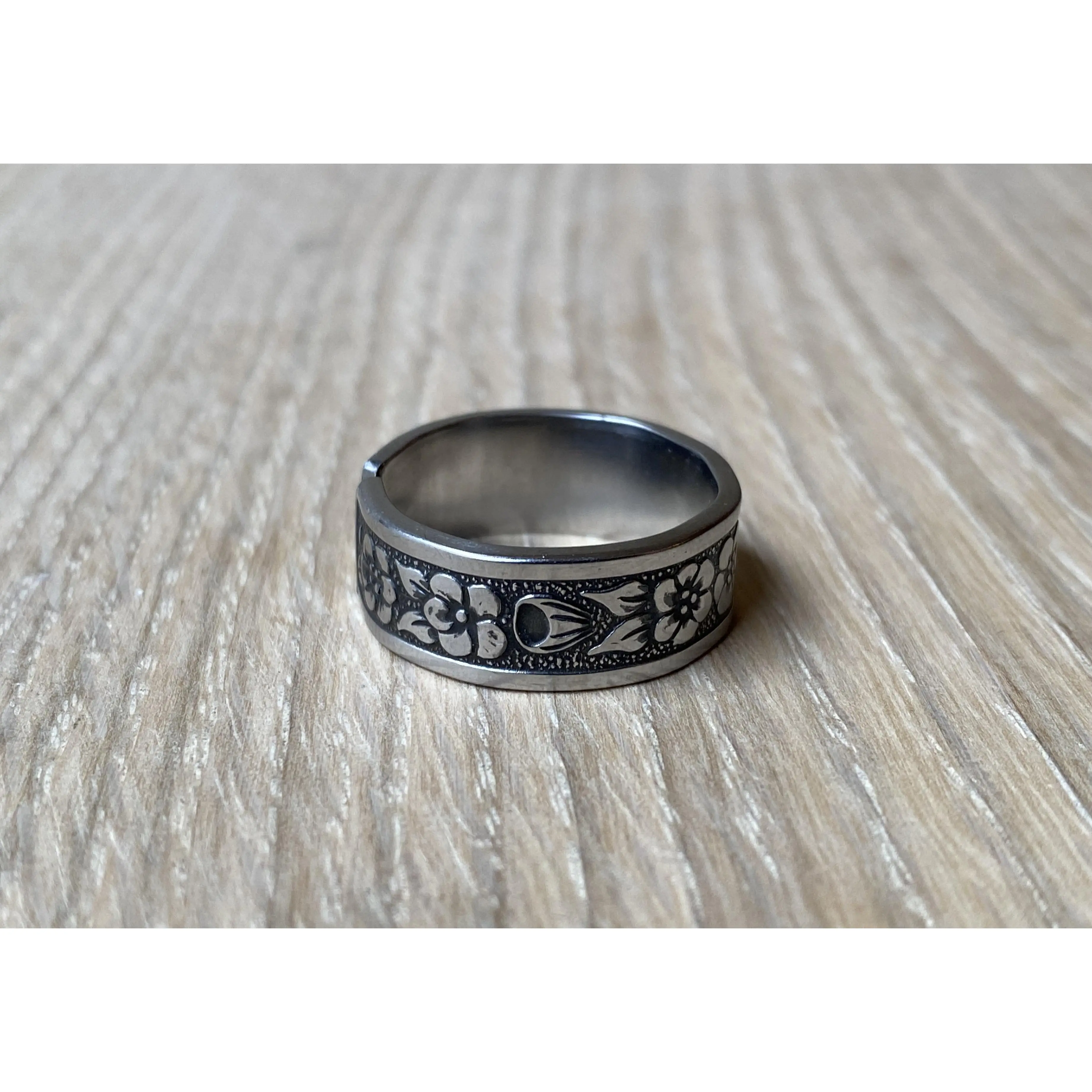Antique Floral Stainless Steel Silver Spoon Ring Size 4-12 - Handmade from Vintage Silverware