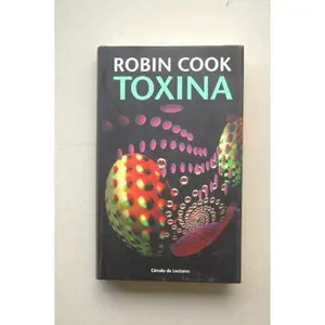 USED-Toxina by Robin Cook (Paperback)